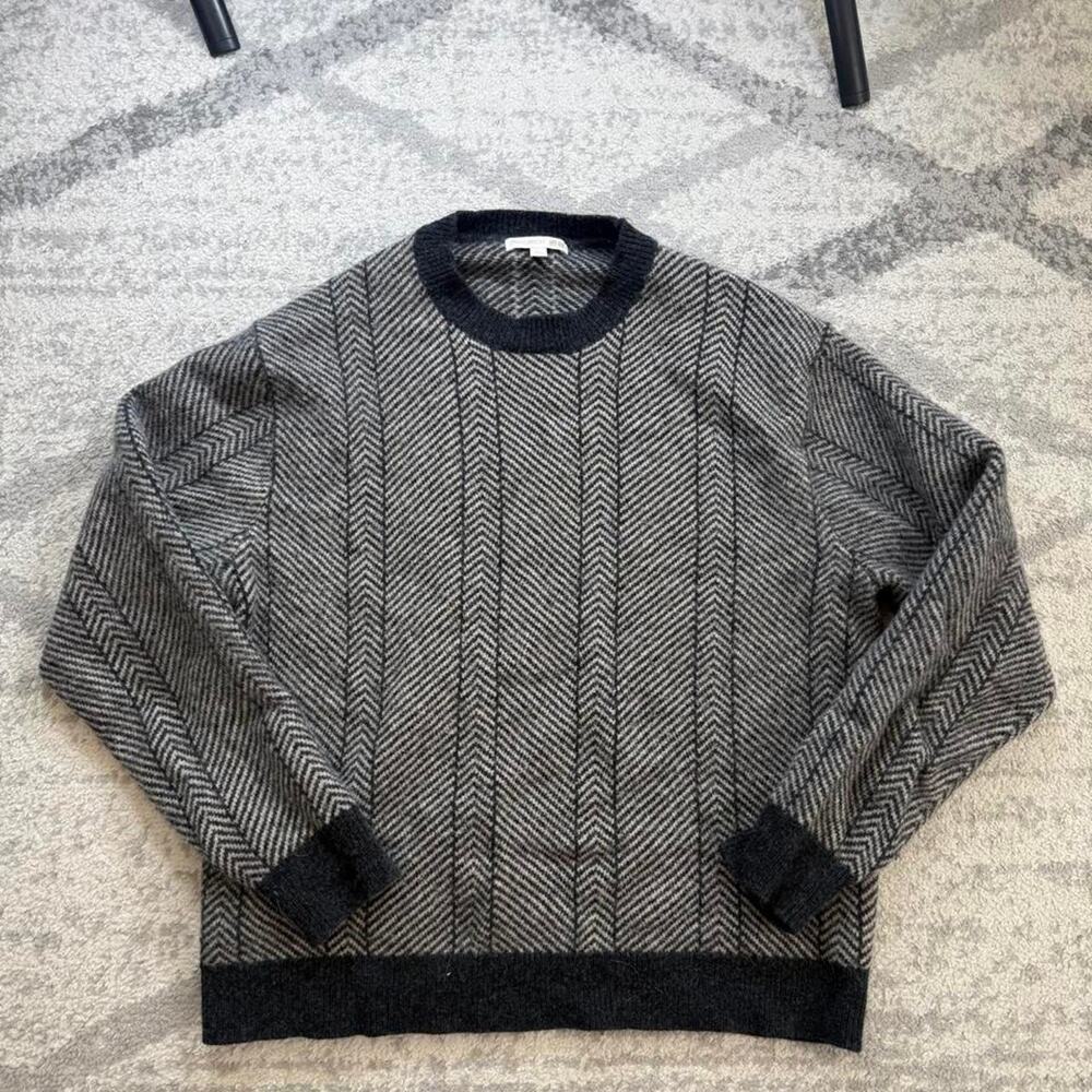 JW Anderson X Uniqlo Herringbone 100% Wool Mens Sweater Size Large EUC (see fit)